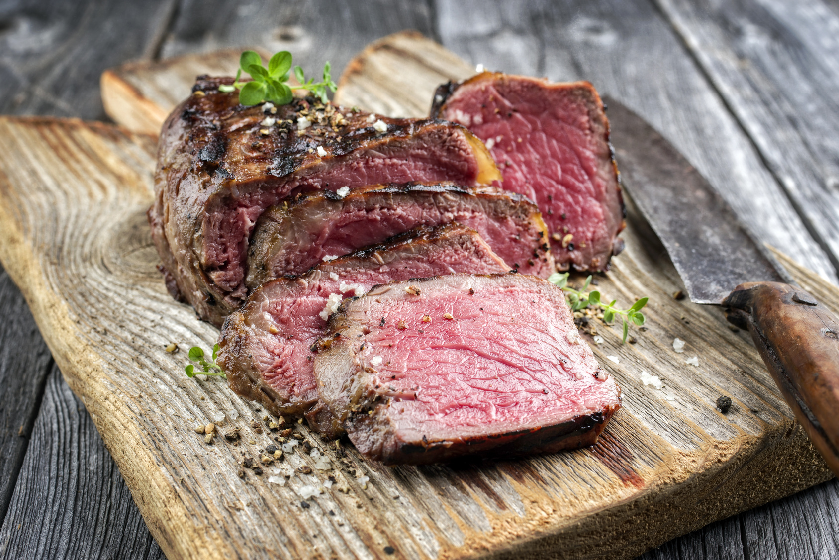 Dry-Aged Rinderfilet mit Trüffelbutter | Dry Ager Rezept