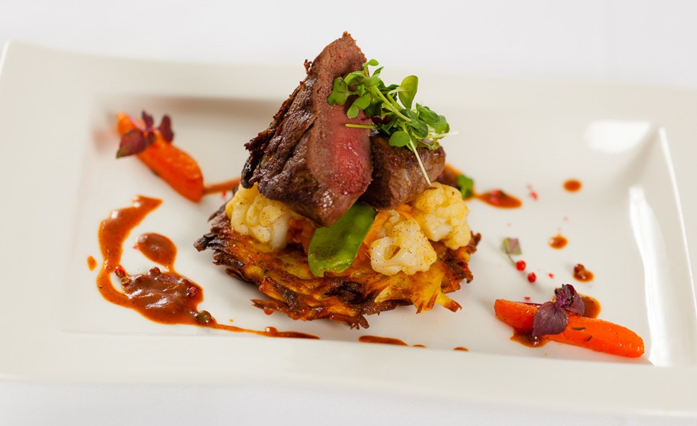 Dry-Aged Rinderfilet mit Kartoffelpuffer Dry-Aged Rinderfilet mit Kartoffelpuffer