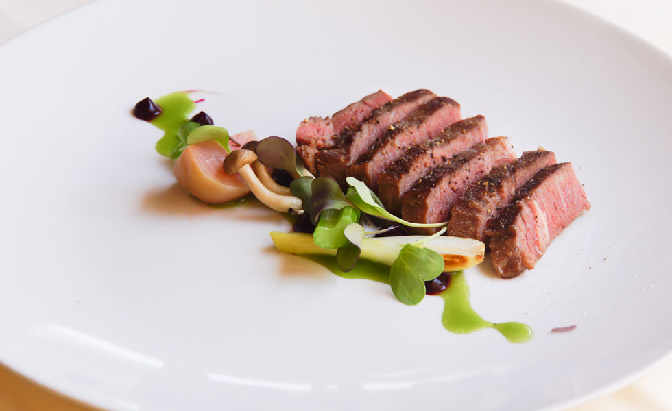 Rezept Dry-Aged Steak-Streifen mit Gemüse-Pickles Rezept Dry-Aged Steak-Streifen mit Gemüse-Pickles