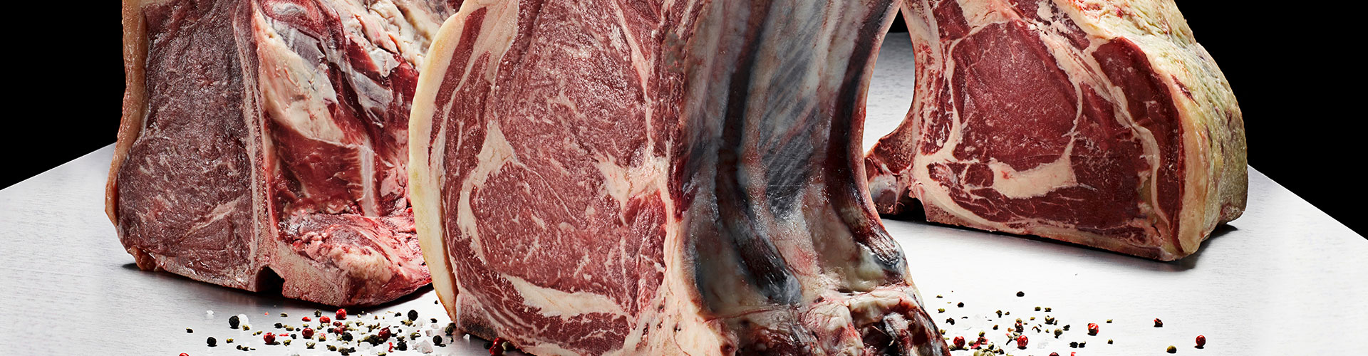 Dry Aged Fleisch aus dem Reifeschrank DRY AGER