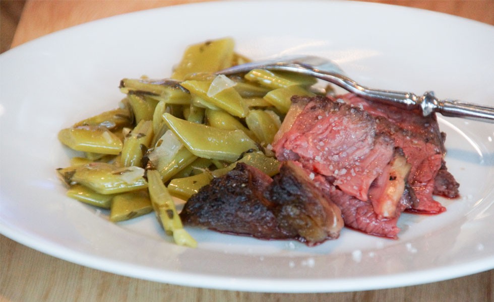 Dry Aged Rumpsteak mit sommerlichem Bohnensalat Dry Aged Rumpsteak mit sommerlichem Bohnensalat